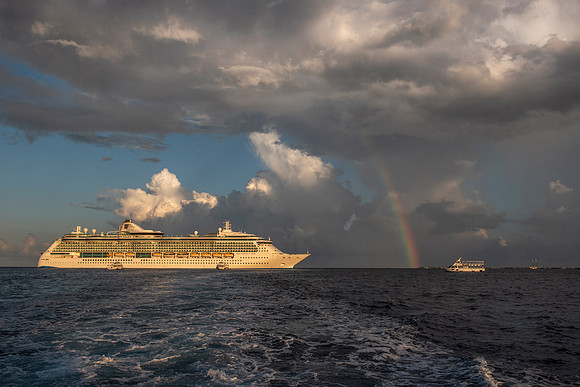 Royal Caribbean Oasis of the Seas tendered George Town, Grand Cayman