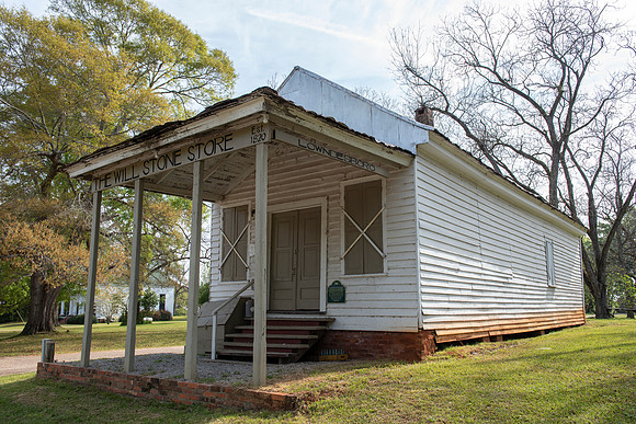 Lowndesboro AL store 2