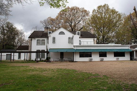 Memphis Graceland rear
