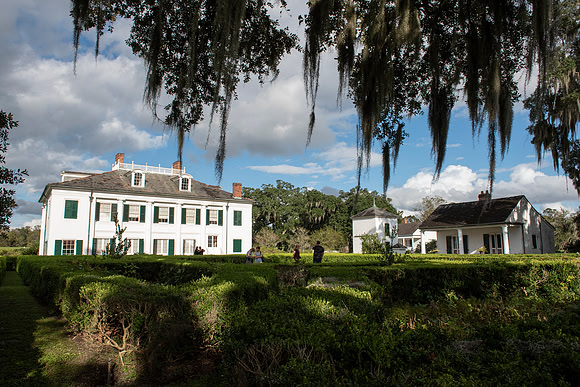 Louisiana Evergreen Plantation yard