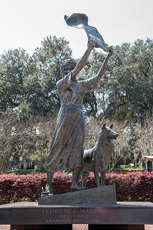 Savannahs waving girl statue